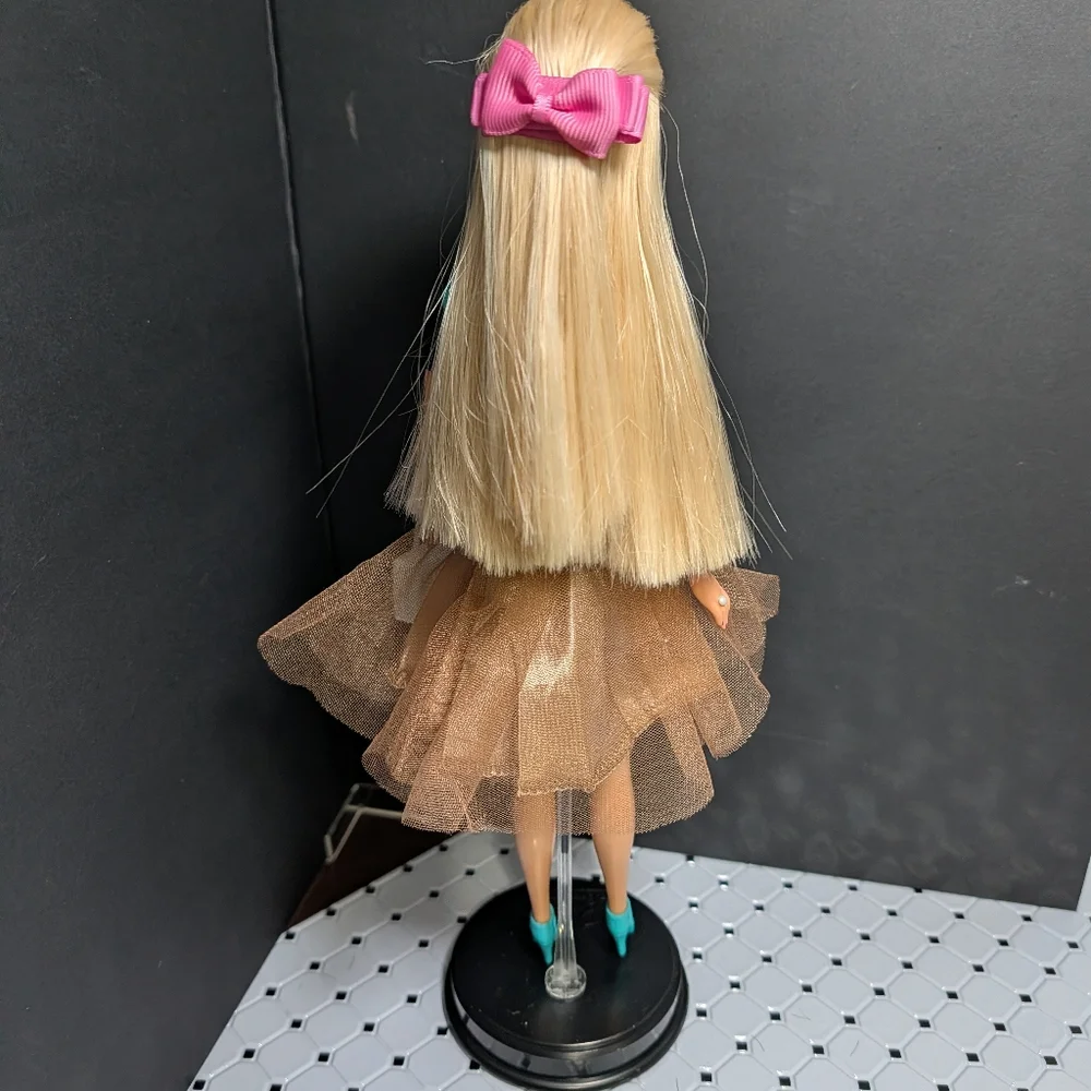 *FINAL PRICE UNLESS BUNDLED Vintage 2001 Toys R Us Barbie Restyled - Picture 4 of 8